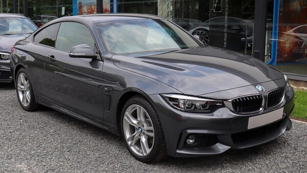 960px-2018_BMW_420i_M_Sport_Automatic_2.0_Front_(1)