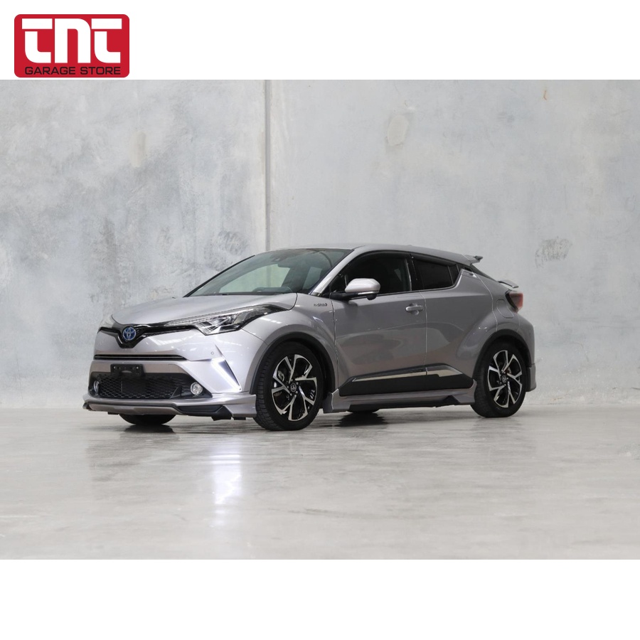 toyota-chr-silver-hybrid-suv-front-side-view-with-logo