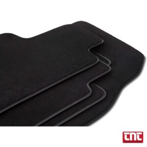 car_carpet_floor_mats_set_black_velour_universal_with_logo_700x700.jpg