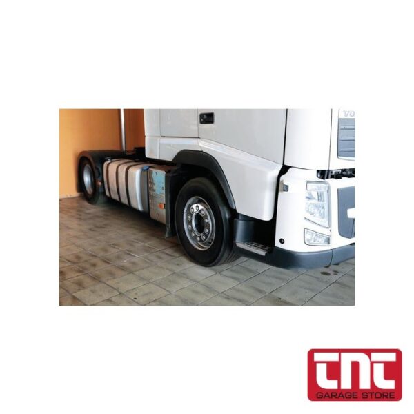 truck_wheel_rim_chrome_cover_installation_with_logo_700x700.jpg